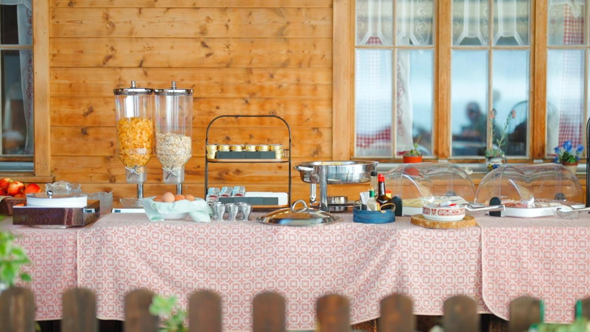 Hotel Wildbach Brienz Brienz  Ngoại thất bức ảnh